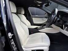 BMW 5 Series 3.0 530d MHT M Sport Touring 5dr Diesel Hybrid Steptronic xDrive Euro 6 (s/s) (286 ps) - U2002