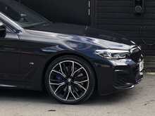 BMW 5 Series 3.0 530d MHT M Sport Touring 5dr Diesel Hybrid Steptronic xDrive Euro 6 (s/s) (286 ps) - U2002