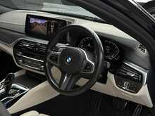 BMW 5 Series 3.0 530d MHT M Sport Touring 5dr Diesel Hybrid Steptronic xDrive Euro 6 (s/s) (286 ps) - U2002