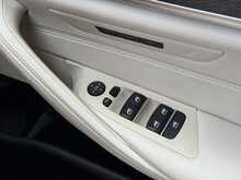 BMW 5 Series 3.0 530d MHT M Sport Touring 5dr Diesel Hybrid Steptronic xDrive Euro 6 (s/s) (286 ps) - U2002