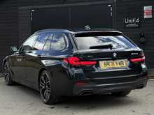 BMW 5 Series 3.0 530d MHT M Sport Touring 5dr Diesel Hybrid Steptronic xDrive Euro 6 (s/s) (286 ps) - U2002