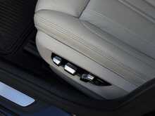 BMW 5 Series 3.0 530d MHT M Sport Touring 5dr Diesel Hybrid Steptronic xDrive Euro 6 (s/s) (286 ps) - U2002