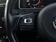 Volkswagen Golf 2.0 TSI R Hatchback 5dr Petrol DSG 4Motion Euro 6 (s/s) (300 ps) - U2006