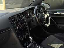 Volkswagen Golf 2.0 TSI R Hatchback 5dr Petrol DSG 4Motion Euro 6 (s/s) (300 ps) - U2006