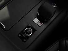Land Rover Discovery 3.0 D300 MHEV Dynamic HSE SUV 5dr Diesel Auto 4WD Euro 6 (s/s) (300 ps) - U2007