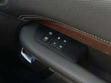 Land Rover Discovery 3.0 D300 MHEV Dynamic HSE SUV 5dr Diesel Auto 4WD Euro 6 (s/s) (300 ps) - U2007
