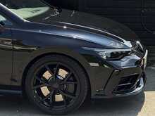 Volkswagen Golf 2.0 TSI R Black Edition Hatchback 5dr Petrol DSG 4Motion Euro 6 (s/s) (333 ps) - U2018