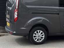 Ford Transit Custom 2.0 300 EcoBlue Limited Crew Van Double Cab 5dr Diesel Manual L2 H1 Euro 6 (s/s) (5 Seat) (170 ps) - U2022