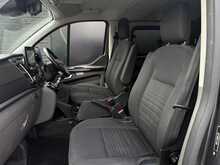 Ford Transit Custom 2.0 300 EcoBlue Limited Crew Van Double Cab 5dr Diesel Manual L2 H1 Euro 6 (s/s) (5 Seat) (170 ps) - U2022