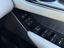 Land Rover Range Rover Velar 2.0 D200 MHEV R-Dynamic SE SUV 5dr Diesel Auto 4WD Euro 6 (s/s) (204 ps) - U2050