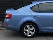 Skoda Octavia 2.0 TDI SE Business Hatchback 5dr Diesel Manual Euro 6 (s/s) (150 ps) - U2054