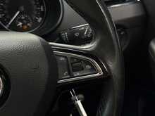 Skoda Octavia 2.0 TDI SE Business Hatchback 5dr Diesel Manual Euro 6 (s/s) (150 ps) - U2054