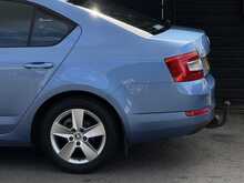 Skoda Octavia 2.0 TDI SE Business Hatchback 5dr Diesel Manual Euro 6 (s/s) (150 ps) - U2054