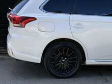 Mitsubishi Outlander 2.4h TwinMotor 13.8kWh Exceed SUV 5dr Petrol Plug-in Hybrid CVT 4WD Euro 6 (s/s) (224 ps) - U2058