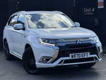 Mitsubishi Outlander 2.4h TwinMotor 13.8kWh Exceed SUV 5dr Petrol Plug-in Hybrid CVT 4WD Euro 6 (s/s) (224 ps) - U2058