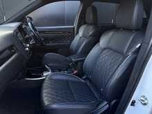 Mitsubishi Outlander 2.4h TwinMotor 13.8kWh Exceed SUV 5dr Petrol Plug-in Hybrid CVT 4WD Euro 6 (s/s) (224 ps) - U2058