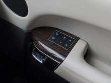 Land Rover Range Rover Sport 3.0 SD V6 HSE SUV 5dr Diesel Auto 4WD Euro 6 (s/s) (306 ps) - U2070