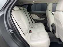 Jaguar F-PACE 2.0 P250i Portfolio SUV 5dr Petrol Auto AWD Euro 6 (s/s) (250 ps) - U2074