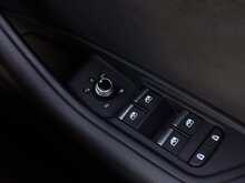 Audi A4 Avant 2.0 TFSI 35 S line Estate 5dr Petrol S Tronic Euro 6 (s/s) (150 ps) - U2076