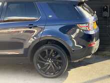Land Rover Discovery Sport 2.0 TD4 HSE Black SUV 5dr Diesel Auto 4WD Euro 6 (s/s) (180 ps) - U2078