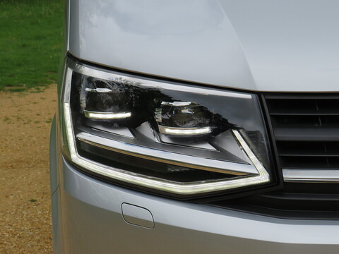 2.0 BiTDI 204 PS T32 BlueMotion Tech Highline Crew Van Double Cab 5dr Diesel DSG FWD LWB Euro 6 (s/s) (204 ps)