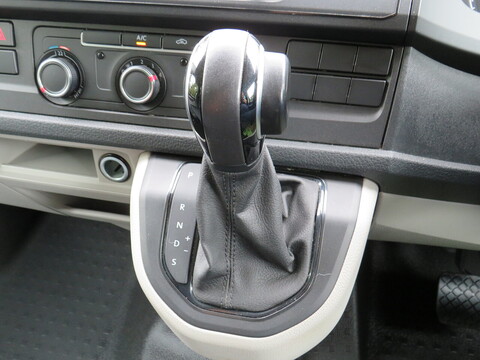 2.0 BiTDI 204 PS T32 BlueMotion Tech Highline Crew Van Double Cab 5dr Diesel DSG FWD LWB Euro 6 (s/s) (204 ps)