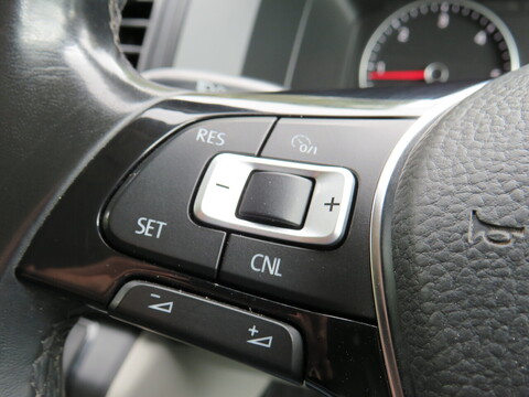 2.0 BiTDI 204 PS T32 BlueMotion Tech Highline Crew Van Double Cab 5dr Diesel DSG FWD LWB Euro 6 (s/s) (204 ps)
