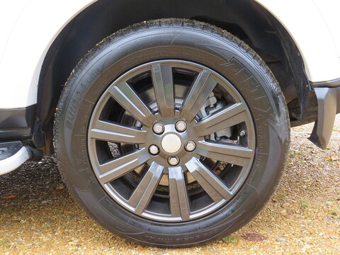 3.0 SD V6 SE SUV 5dr Diesel Auto 4WD Euro 6 (s/s) (256 bhp)