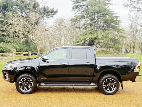 2.4 D-4D Invincible X Pickup Double Cab 4dr Diesel Manual 4WD Euro 6 (s/s) (TSS, 3.5t) (150 ps)