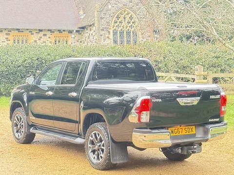 2.4 D-4D Invincible X Pickup Double Cab 4dr Diesel Manual 4WD Euro 6 (s/s) (TSS, 3.5t) (150 ps)