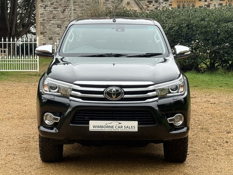 2.4 D-4D Invincible X Pickup Double Cab 4dr Diesel Manual 4WD Euro 6 (s/s) (TSS, 3.5t) (150 ps)