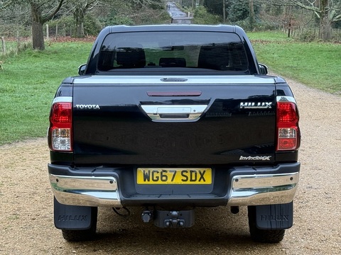 2.4 D-4D Invincible X Pickup Double Cab 4dr Diesel Manual 4WD Euro 6 (s/s) (TSS, 3.5t) (150 ps)