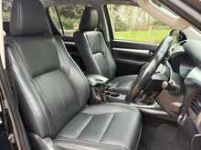 Toyota Hilux D-4D Invincible X