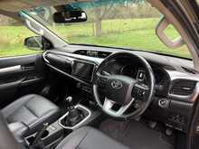 Toyota Hilux D-4D Invincible X