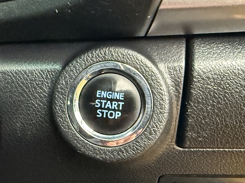 2.4 D-4D Invincible X Pickup Double Cab 4dr Diesel Manual 4WD Euro 6 (s/s) (TSS, 3.5t) (150 ps)