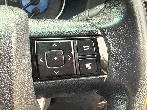 2.4 D-4D Invincible X Pickup Double Cab 4dr Diesel Manual 4WD Euro 6 (s/s) (TSS, 3.5t) (150 ps)