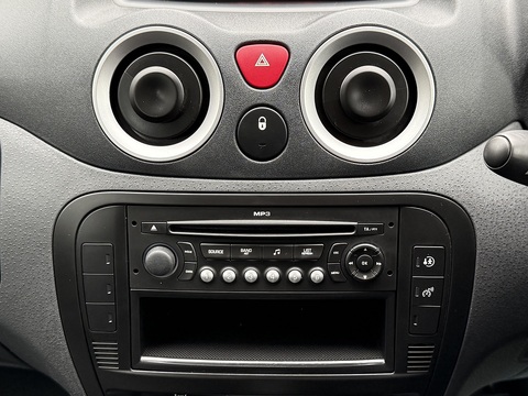 1.4 HDi Cool Hatchback 5dr Diesel Manual (115 g/km, 67 bhp)