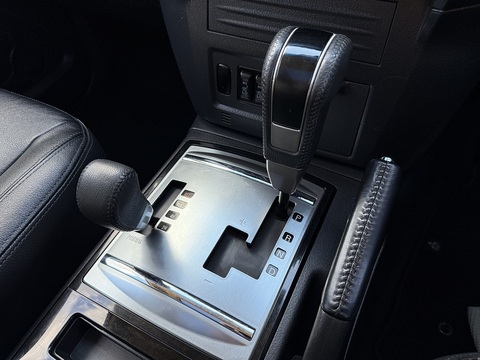 3.2 DI-DC SG3 SUV 5dr Diesel Auto 4WD Euro 6 LWB (187 ps)