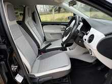 Volkswagen up! up! beats