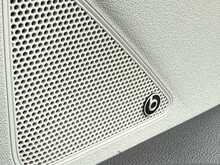 Volkswagen up! up! beats