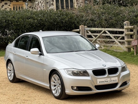 2.0 320d SE Saloon 4dr Diesel Steptronic Euro 5 (177 ps)