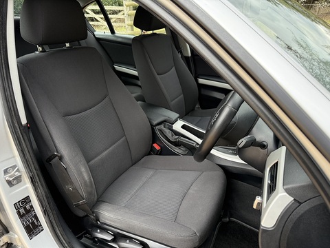 2.0 320d SE Saloon 4dr Diesel Steptronic Euro 5 (177 ps)