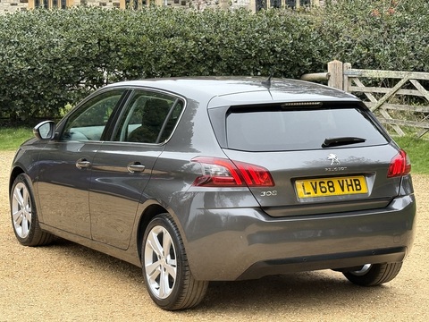 1.2 PureTech GPF Allure Hatchback 5dr Petrol Manual Euro 6 (s/s) (130 ps)