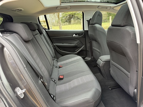 1.2 PureTech GPF Allure Hatchback 5dr Petrol Manual Euro 6 (s/s) (130 ps)