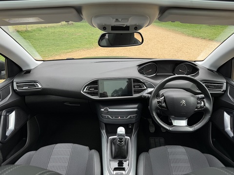 1.2 PureTech GPF Allure Hatchback 5dr Petrol Manual Euro 6 (s/s) (130 ps)