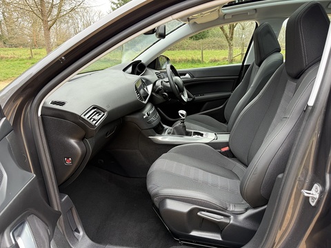 1.2 PureTech GPF Allure Hatchback 5dr Petrol Manual Euro 6 (s/s) (130 ps)