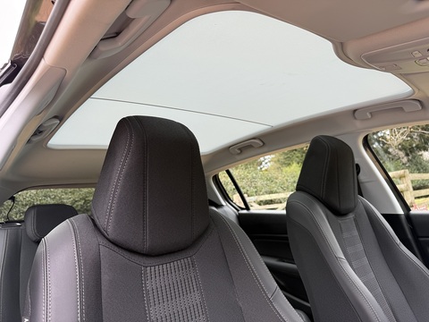 1.2 PureTech GPF Allure Hatchback 5dr Petrol Manual Euro 6 (s/s) (130 ps)