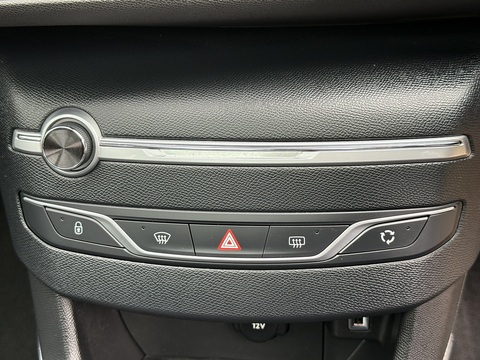 1.2 PureTech GPF Allure Hatchback 5dr Petrol Manual Euro 6 (s/s) (130 ps)