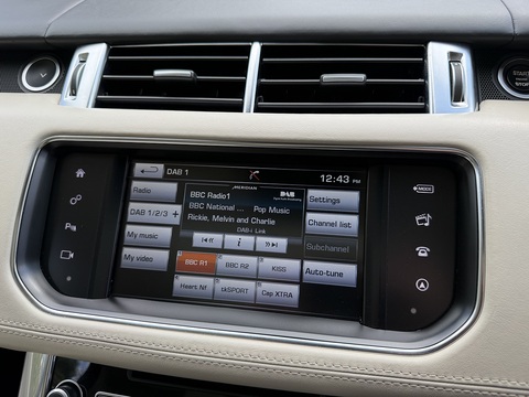 3.0 SD V6 Autobiography Dynamic SUV 5dr Diesel Auto 4WD Euro 6 (s/s) (306 ps)