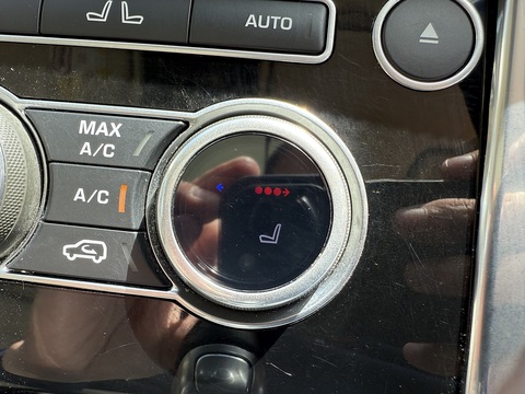 3.0 SD V6 Autobiography Dynamic SUV 5dr Diesel Auto 4WD Euro 6 (s/s) (306 ps)